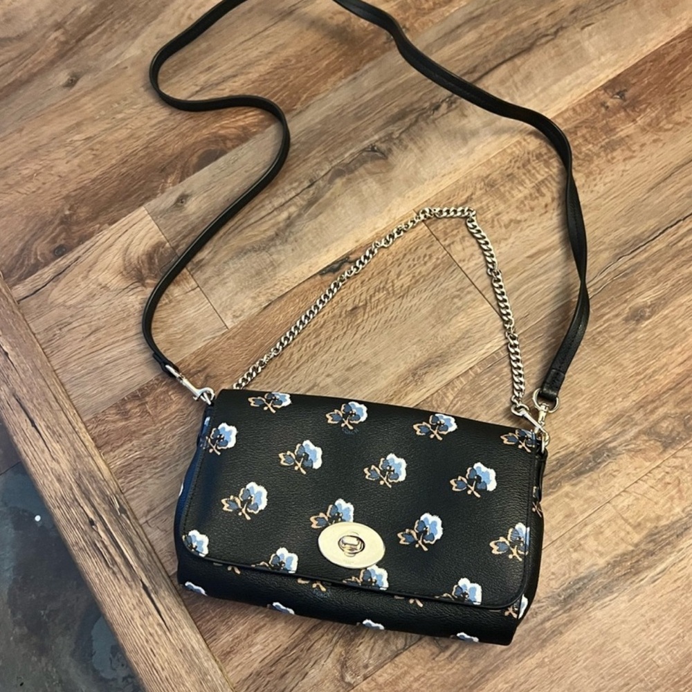 🆕COACH Ruby Crossbody in Bramble Rose Coated Canvas.💙